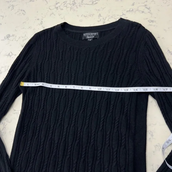 Banana Republic Black Cable Knit Sweater - Picture 4 of 8